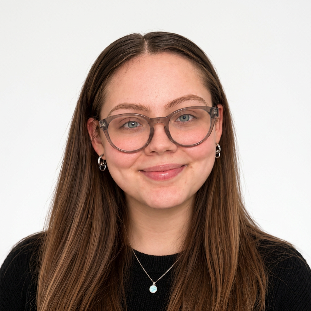 Makena Cooke headshot